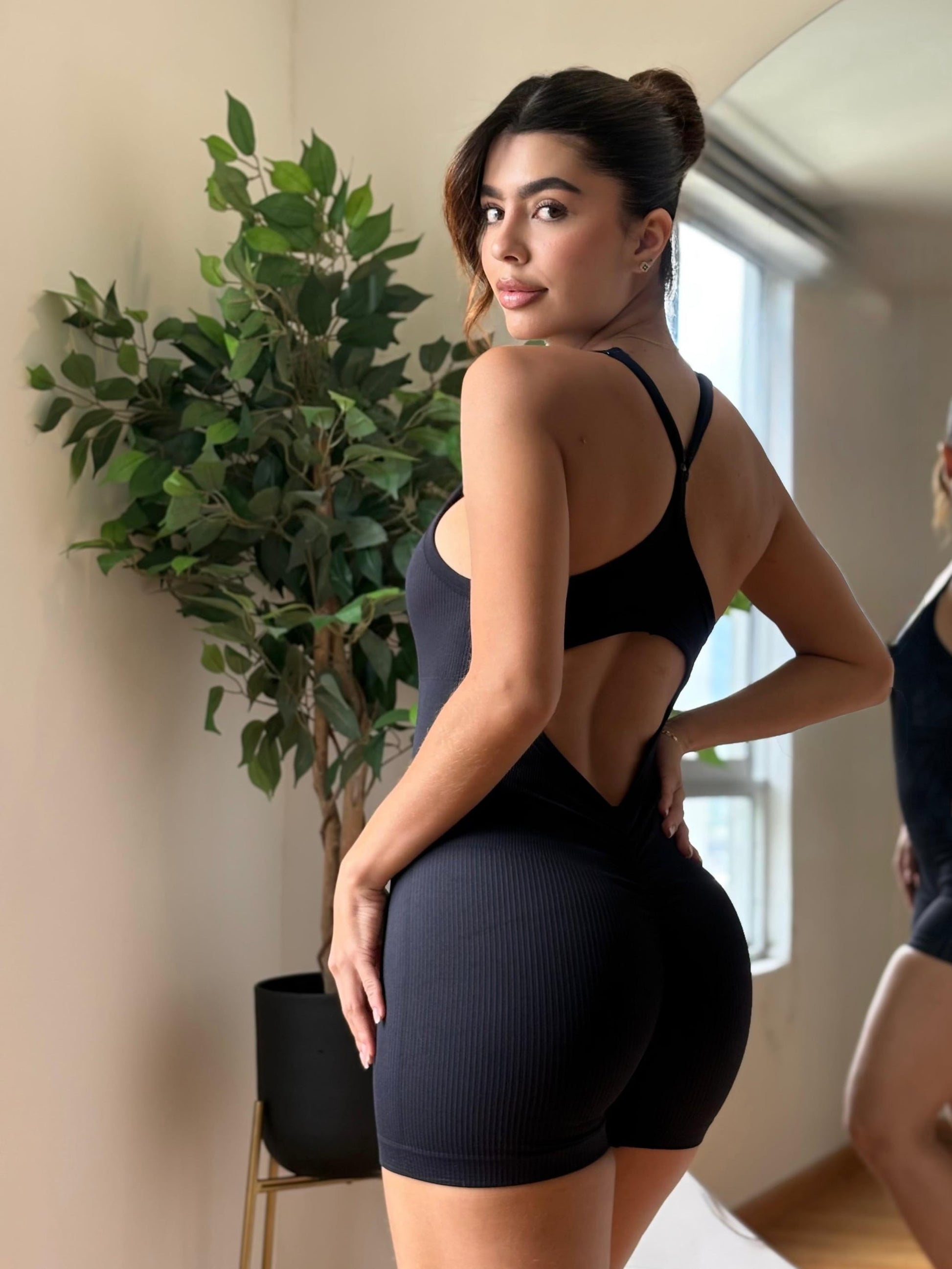 Enterizo Bella - color Negro - corto - vista 2 - LP Activewear