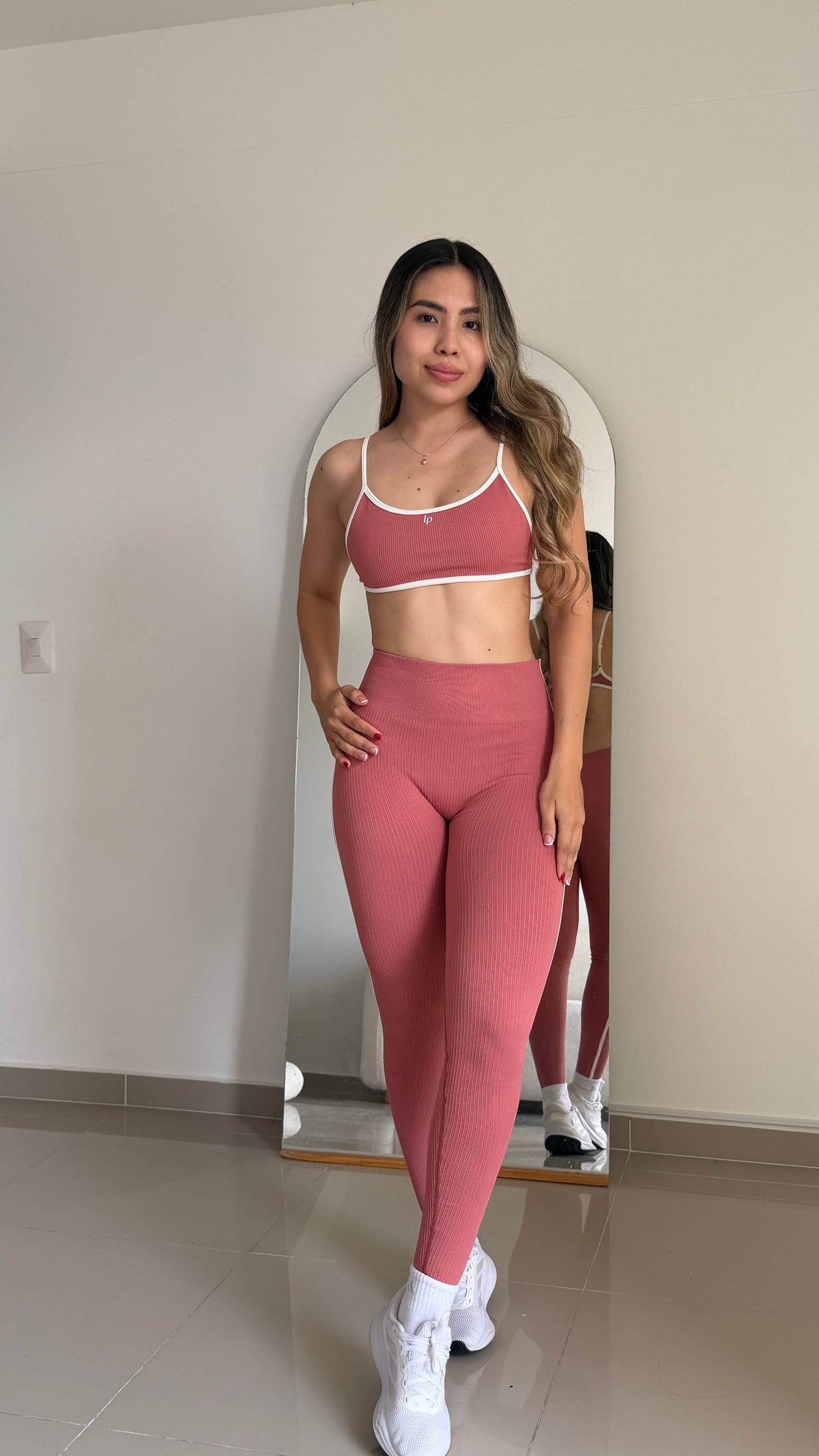 Set Luna - color Guayaba - vista 1 - LP Activewear