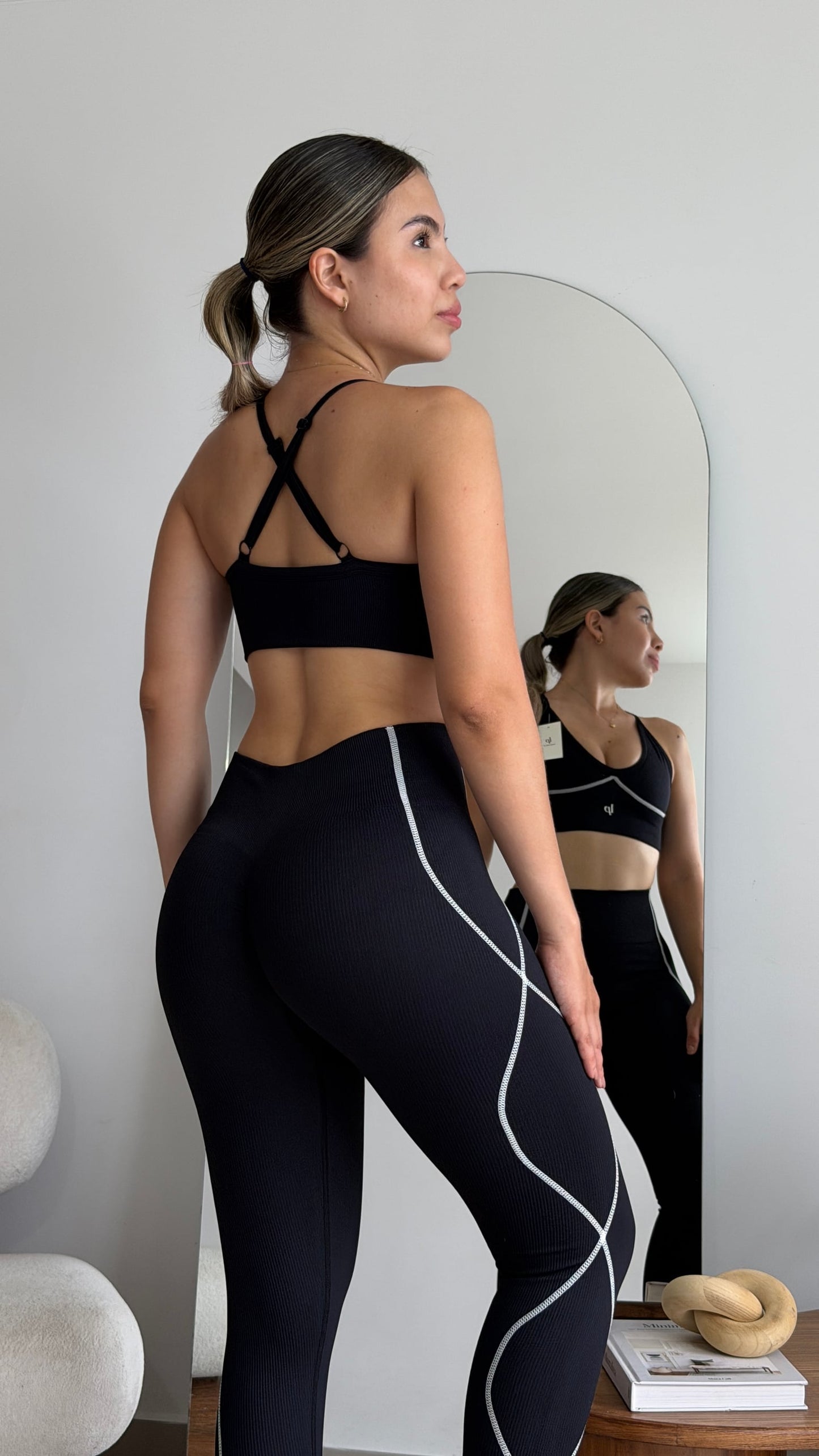 Set Melanie - color Negro - vista 1 - LP Activewear