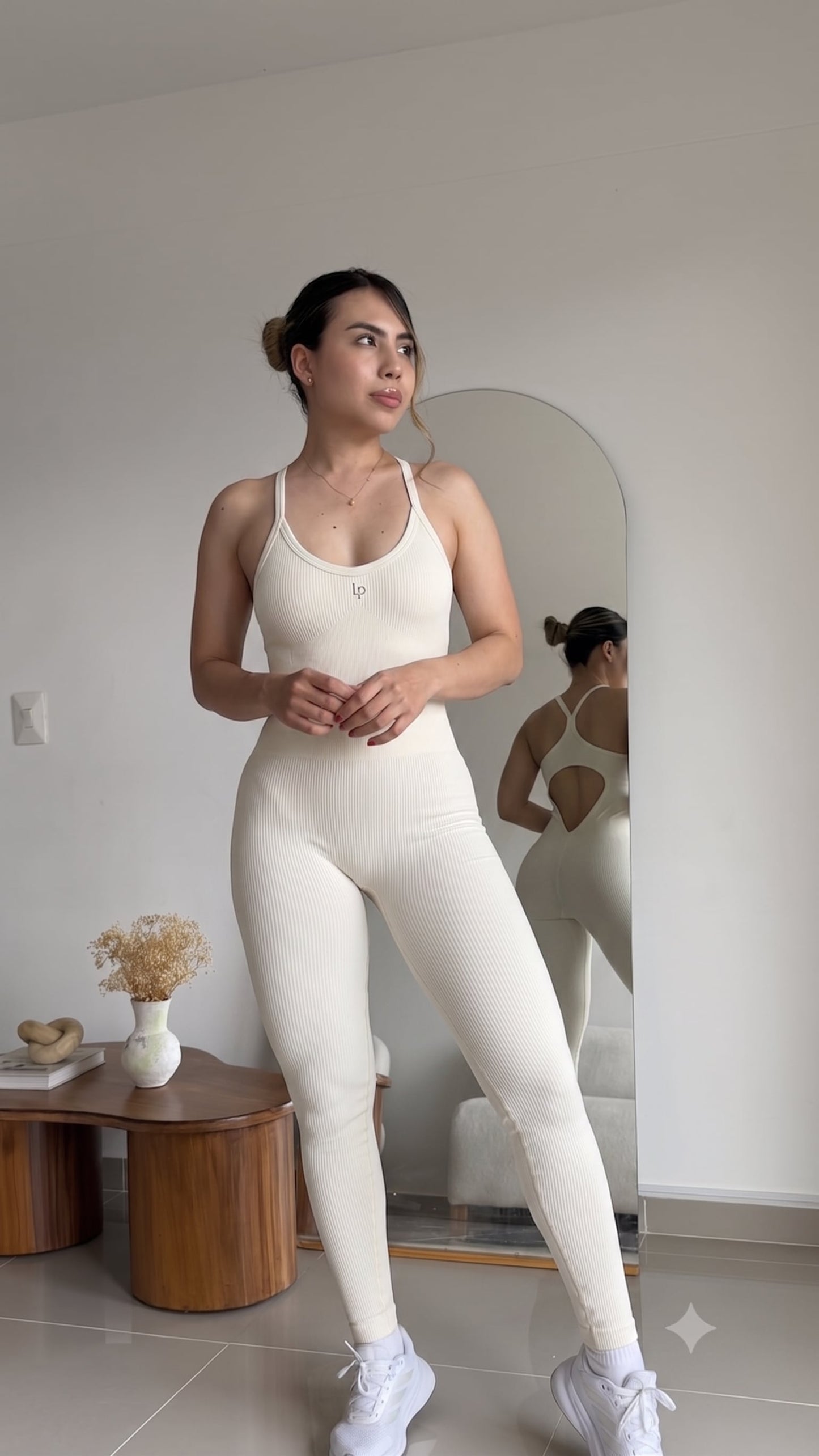 Enterizo Bella - color Beige - largo - vista 1 - LP Activewear