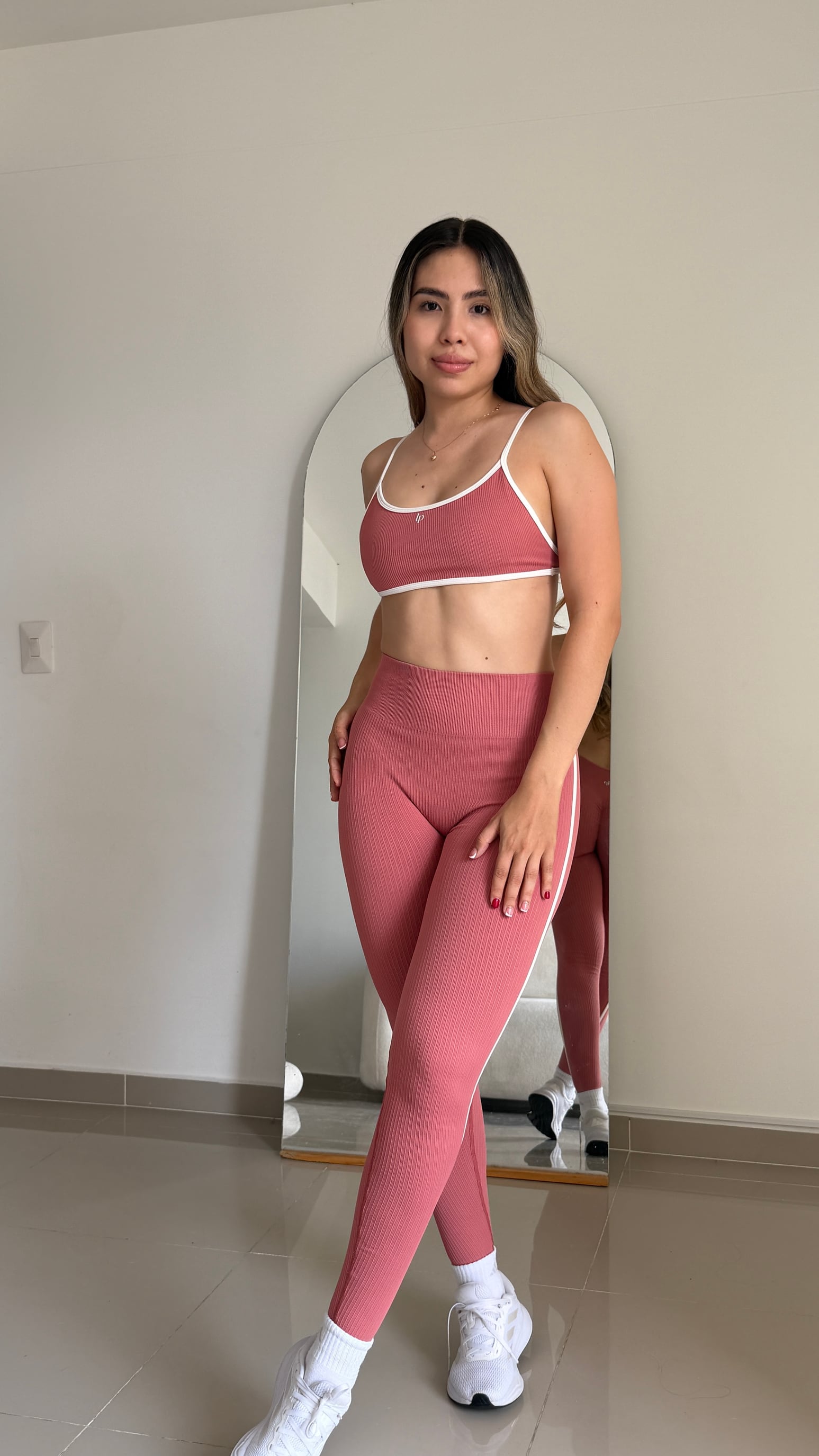 Set Luna - color Guayaba - vista 3 - LP Activewear